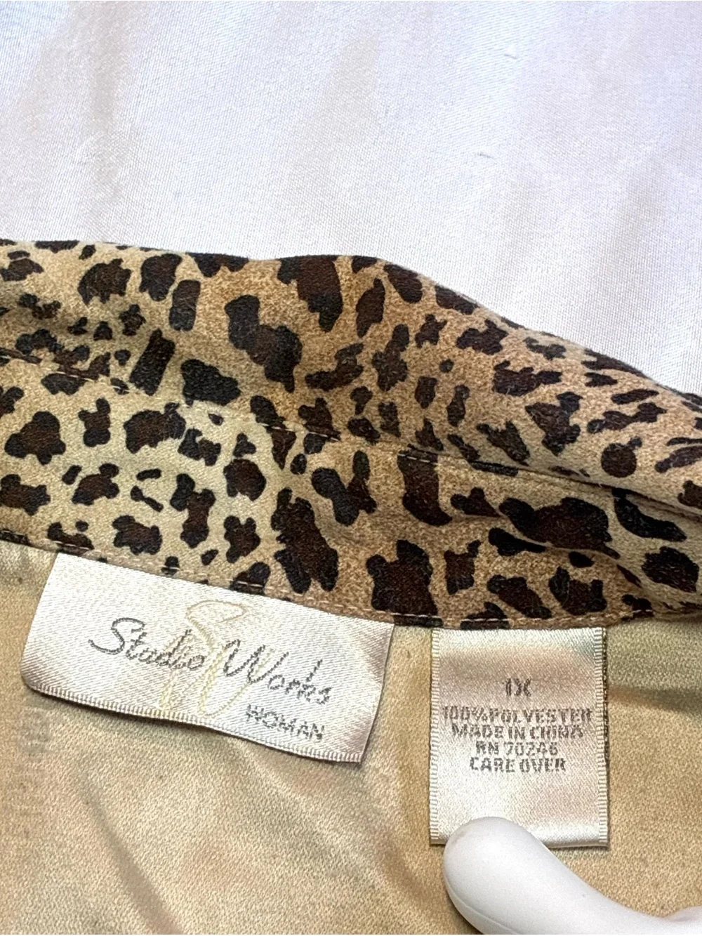Studio Works Leopard Print Top - Picture 3 of 4